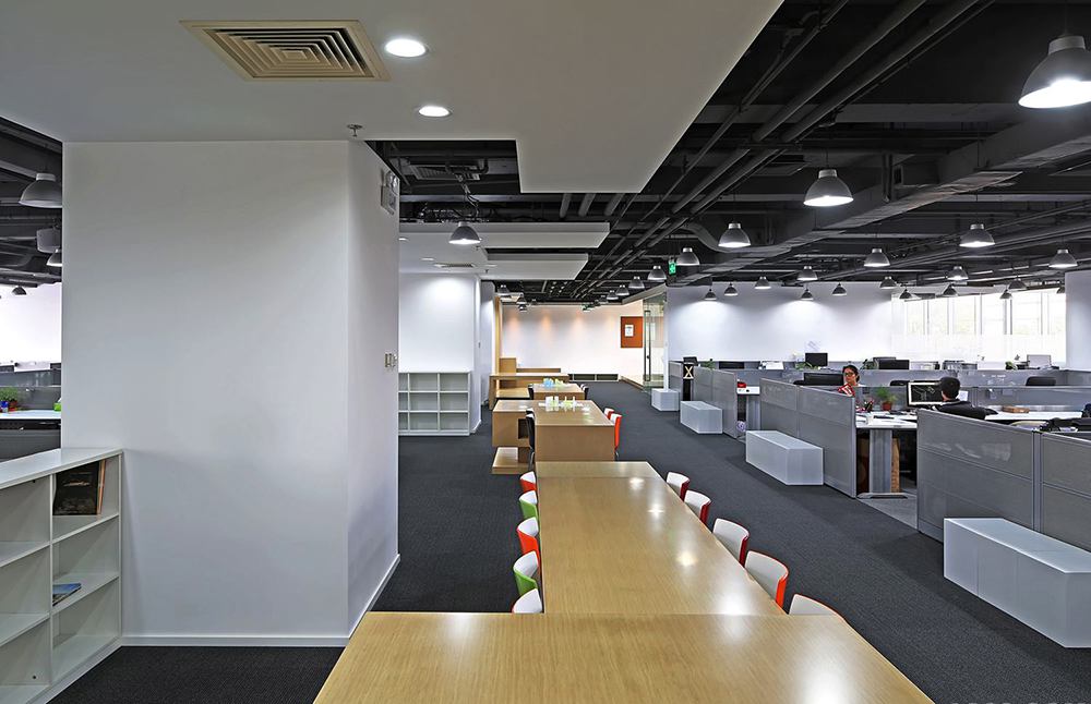 哪些飾品可以擺放在辦公室裝飾柜上？