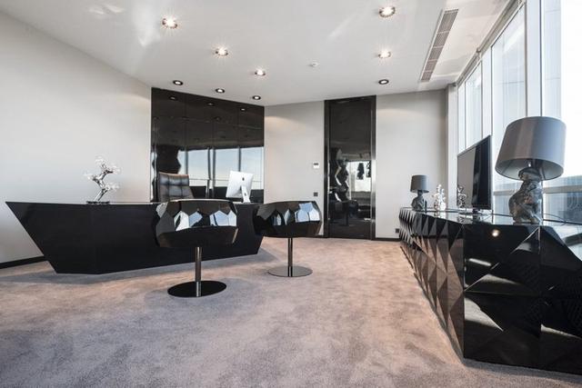 說出來你可能不信，如此暗黑夸張的辦公室竟然來自俄羅斯制藥公司