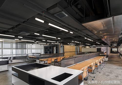 大氣又有情懷的工業(yè)風(fēng)辦公室裝修設(shè)計(jì)，簡直帥呆了！